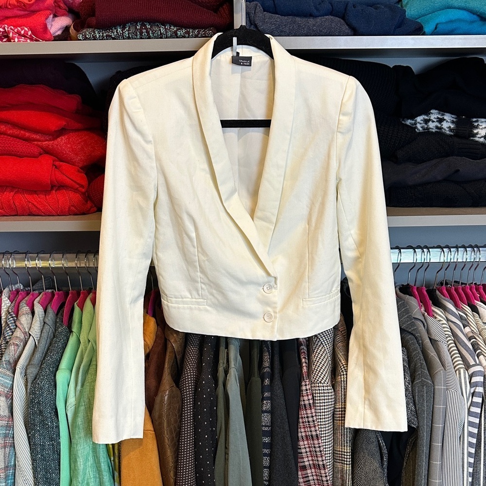 Sparkle & Fade ivory 2 button cropped blazer size S